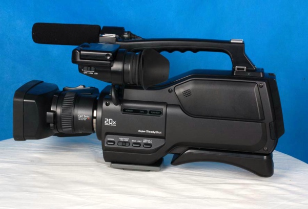 ���ض����ܹ㷺���ڸ����Կص�·��ͨ�ŵ�·�������Ǳ���·�����õ��Ե�·�͵��ӻ���Ӱ����