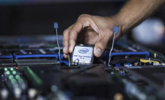 全球芯片行业业绩35年来四次暴跌,英特尔芯片产能不足